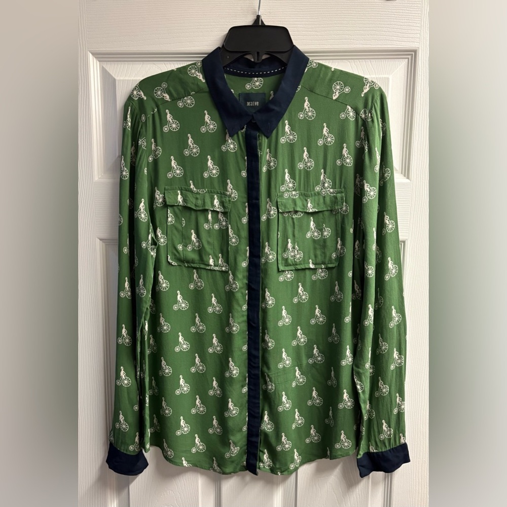 *SOLD* Maeve Anthropologie Bicycle Pattern Button Down Shirt Size 10 - Picture 2 of 5